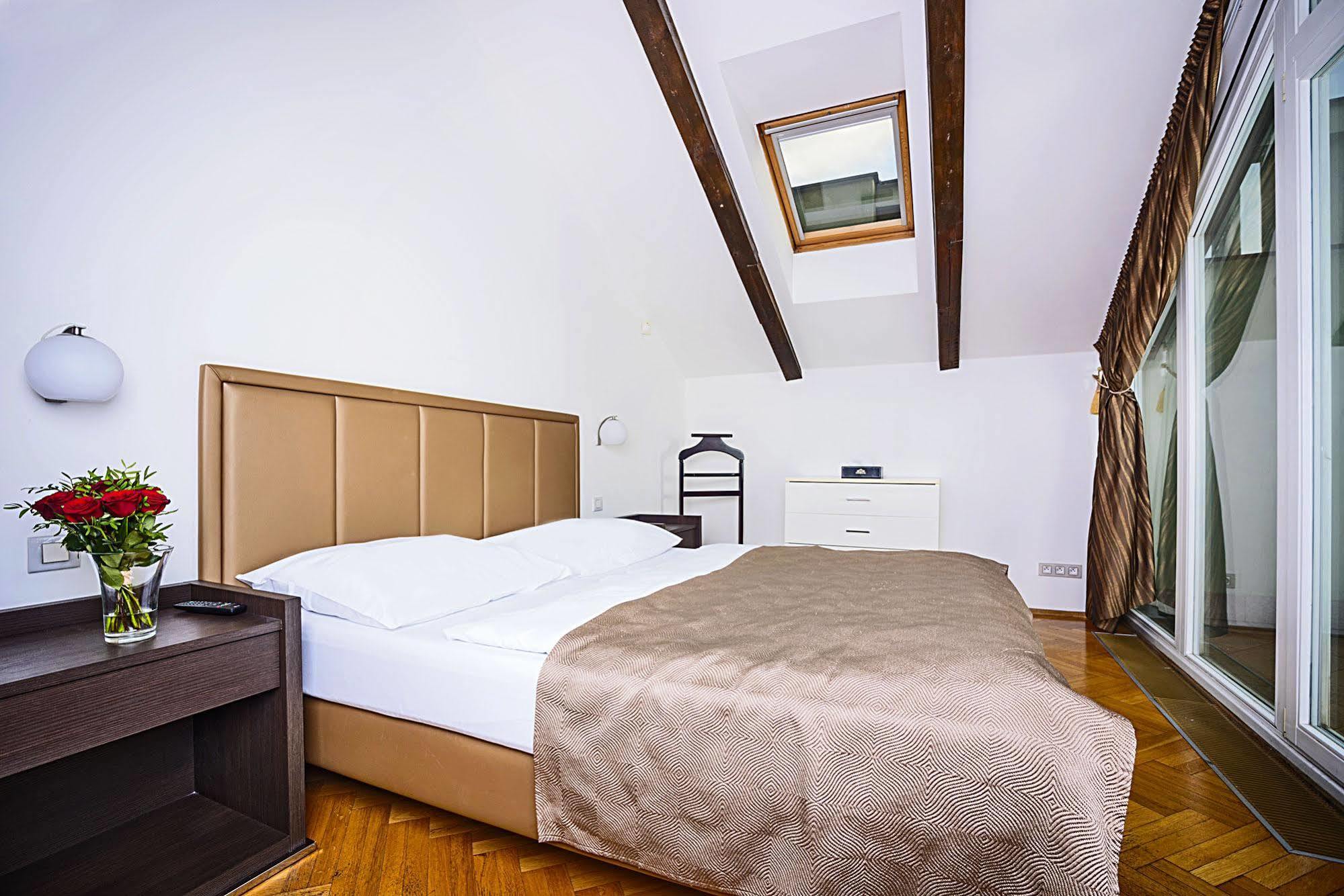 Deminka Palace Hotel Praag